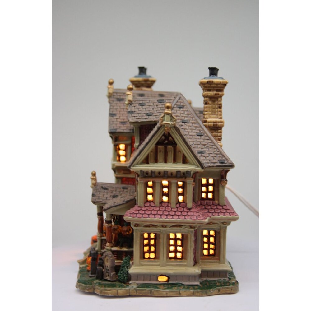 Lemax Spooky Town Village - Trick or Treaters House - Picture 5 of 7